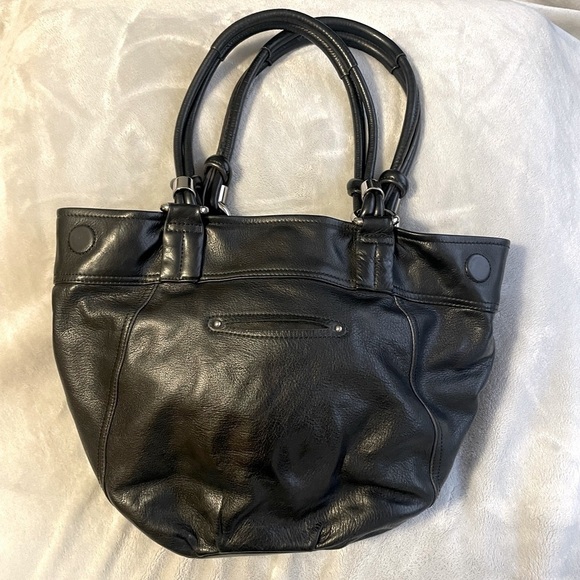 B Makowsky Large Soft Black Leather Shoulder Purse Bucket Bag - Picture 2 of 15